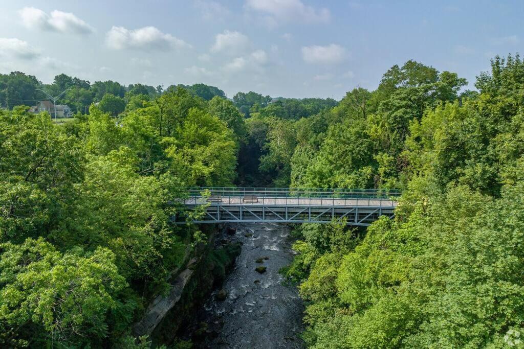 Central Falls Hideaway Cuyahoga Falls Luaran gambar