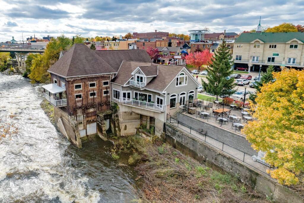 Central Falls Hideaway Cuyahoga Falls Luaran gambar
